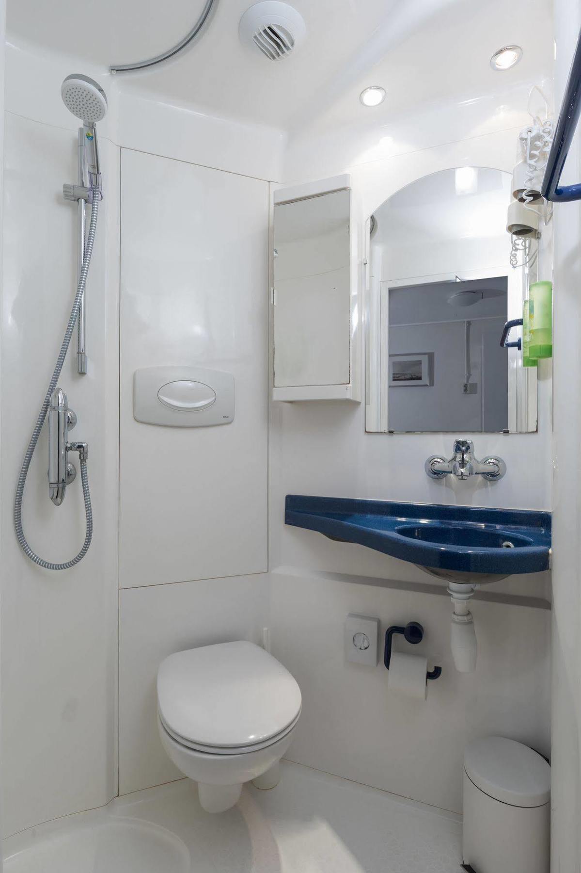 Hotel Dichtbijzee 3*