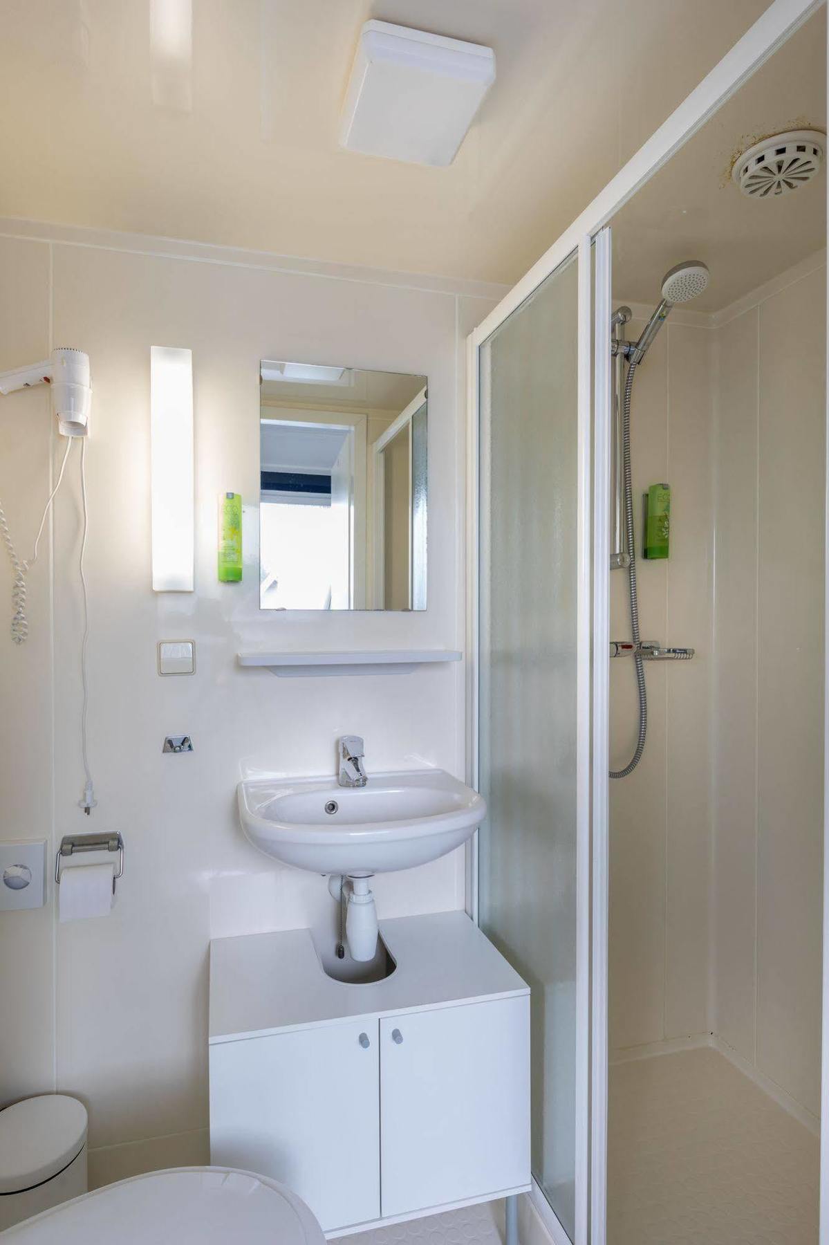 Dichtbijzee Hotel 3*