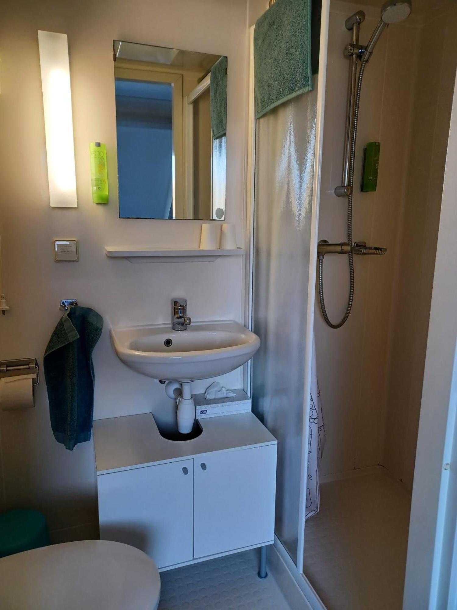 Hotel Dichtbijzee 3*